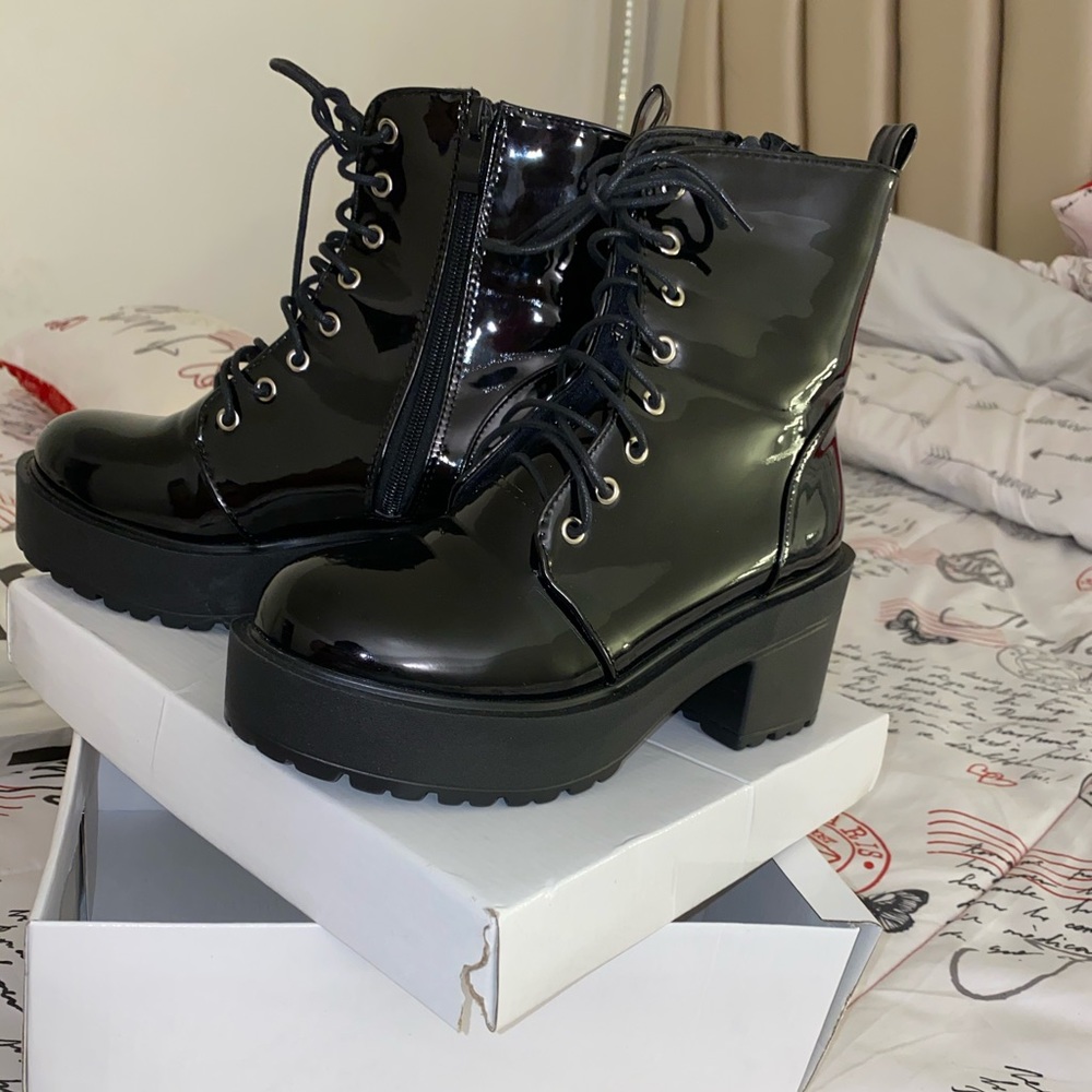 rocker boots